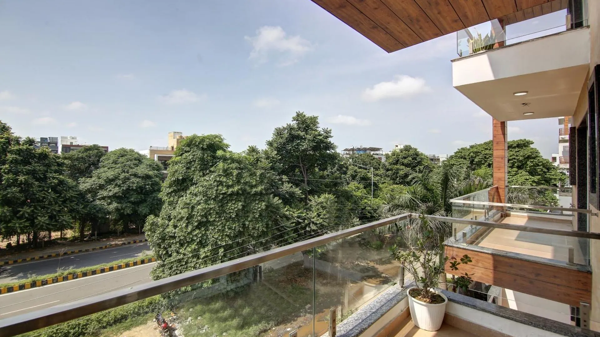 Limewood Stay Bliss - Boutique Hotel Gurgaon 3*,  India