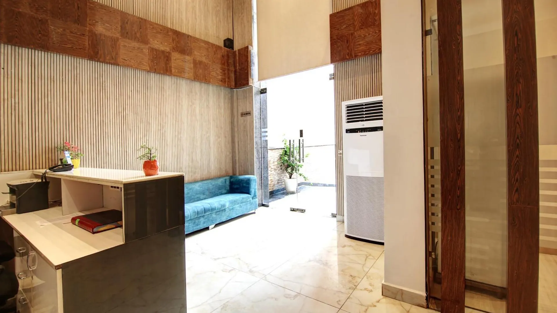 Limewood Stay Bliss - Boutique Hotel Gurgaon 3*,  India